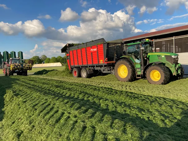 silage making at the Hülsenberg estate silage making at the Hülsenberg estate