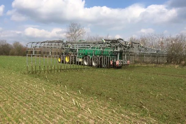 Slurry tanker